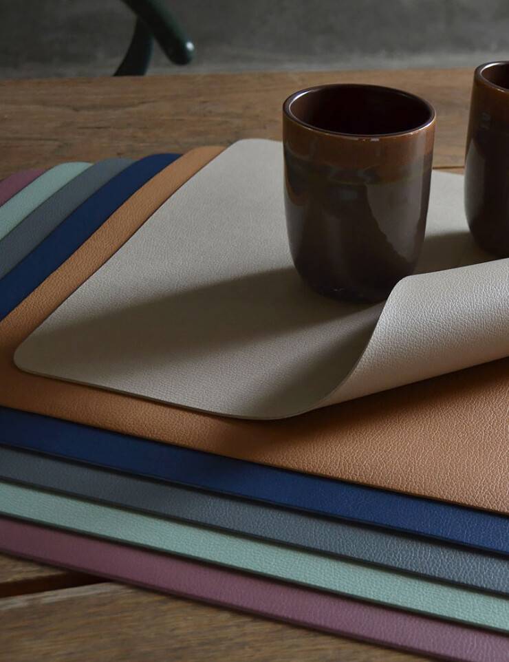 Sets de table en simili cuir